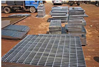 镀锌钢格板 优质装饰材料的选择与天朗五金网业的产品优势